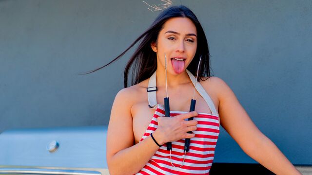 Lasciva Lilly Hall partecipa in oscenità milf