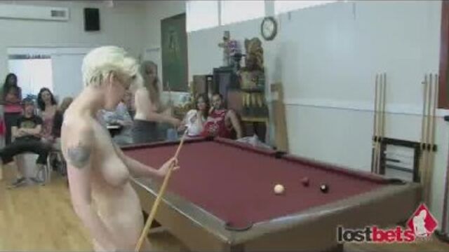 Delicatissima ragazza dei sogni - videata fatto in casa - Lost Bets Games