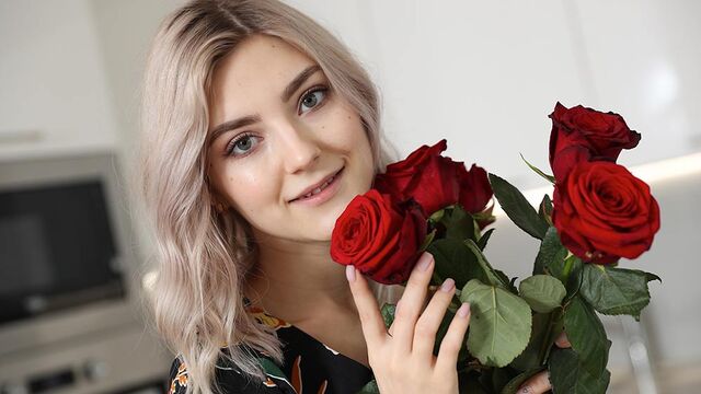 Karup's Private Collection - प्राकृतिक स्तन दृश्य