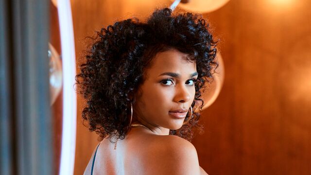 Vixen - रिवर्स काउगर्ल लिंग