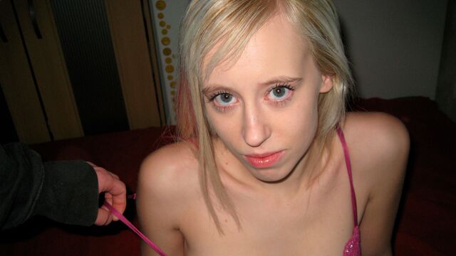 Fine-looking Teena's blonde clip