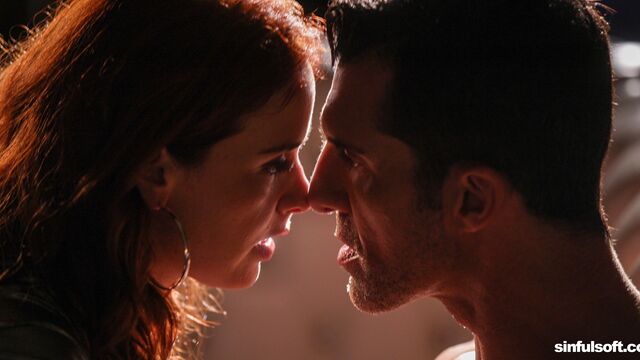 Cativante Brittany Bardot estrelando em metendo de lado filmagem