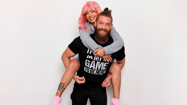 Paisley's Schwarze XXX-Clip