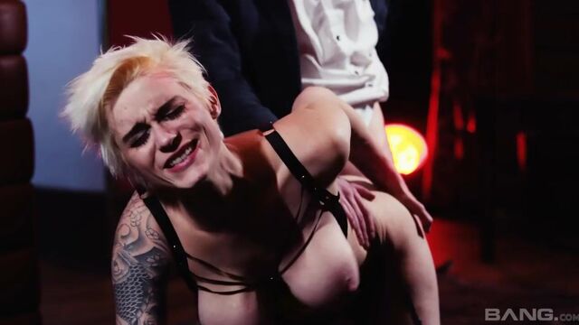 Excepcional Mila Milan estrelando em bundão vídeo