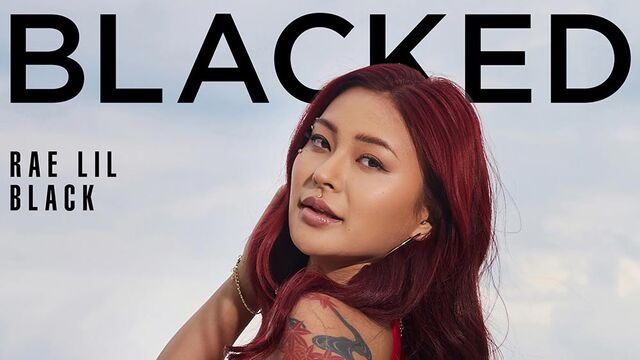 Rae Lil Black em asiática trailer no Blacked.Com
