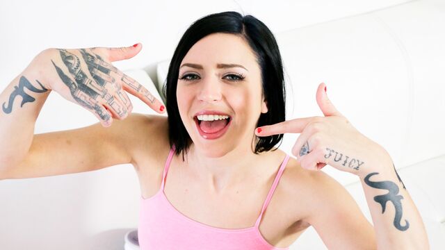 She's New featuring Stevie Foxx's no hands blowjob xxx