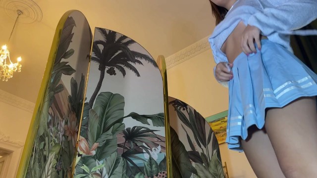 La delicada vampiresa en tráiler de bajo la falda