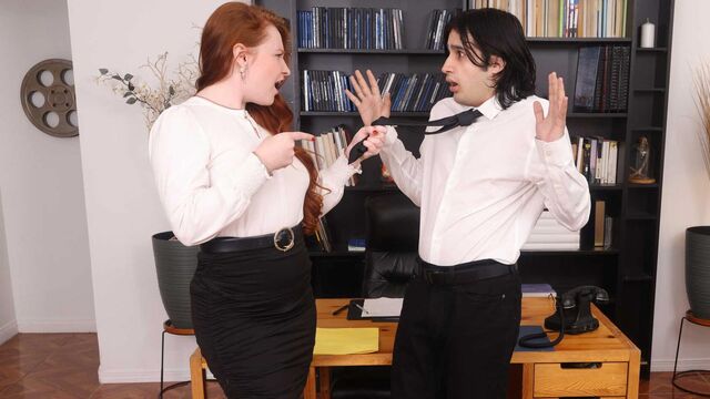 Filmato tette grosse con promiscua Yaya Gingersnatch di Naughty Office