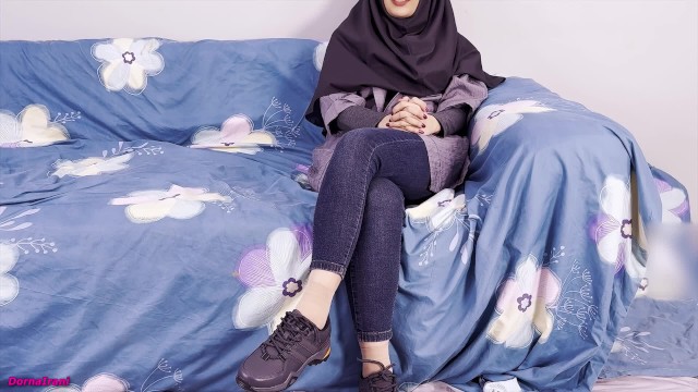 Amorosa Hashariirani e Dornairani partecipa in sesso pubblico