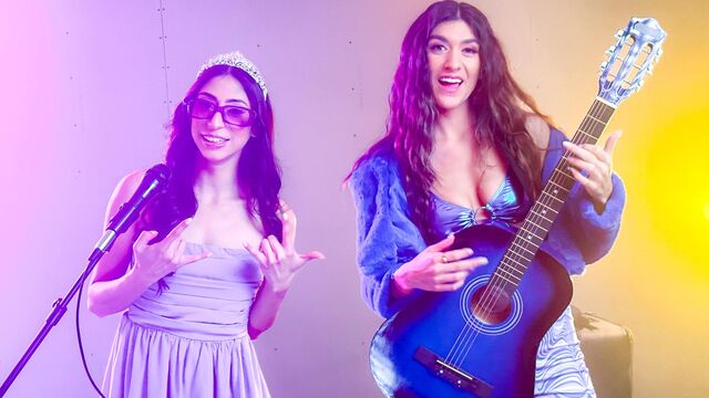 Oral xxx with bonny Aubry Babcock and Sona Bella from Sis Swap