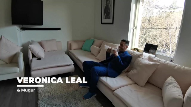 Desgrenhada Mugur e Veronica Leal em Dedando buceta vídeo
