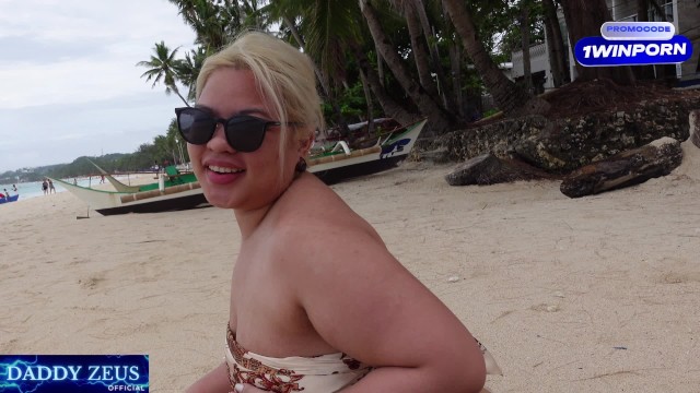 Verified Amateurs präsentiert Tina Slick Official und Daddy Zeus Official's Blondine Sexstreifen