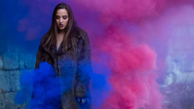 Amirah Adara en toma de chupando coños de Elegant Anal