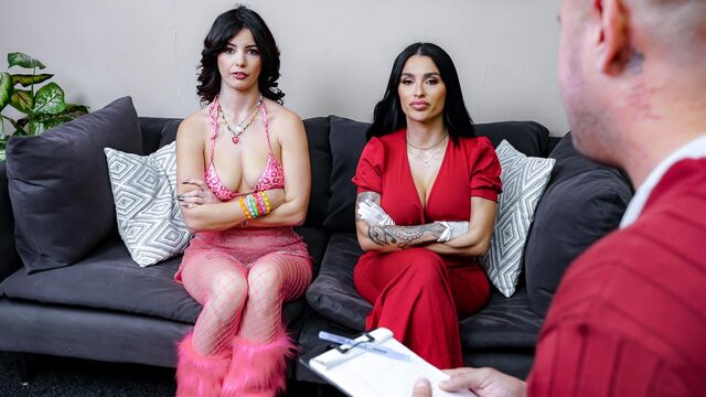 La nympho Melody Marks et Asteria Jade - clip grosse queue - Perv Therapy