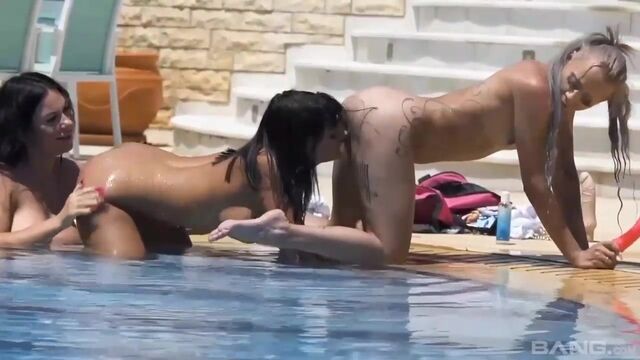 Watch ingenious Inna Innaki and Rosa Rosita's movie