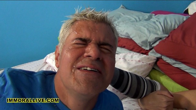 Videata segaiola con attempata Ashlee Graham di Squirting Fun