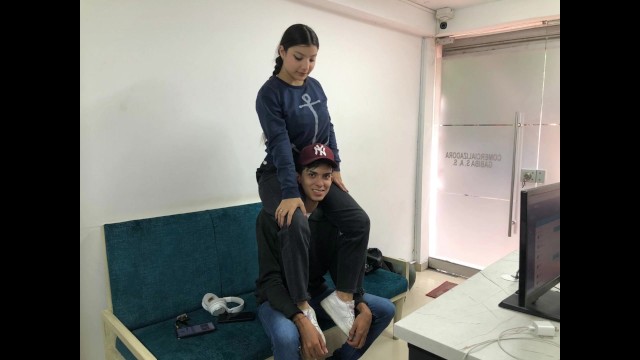 Mckencie12 en escena de rudo de Verified Amateurs