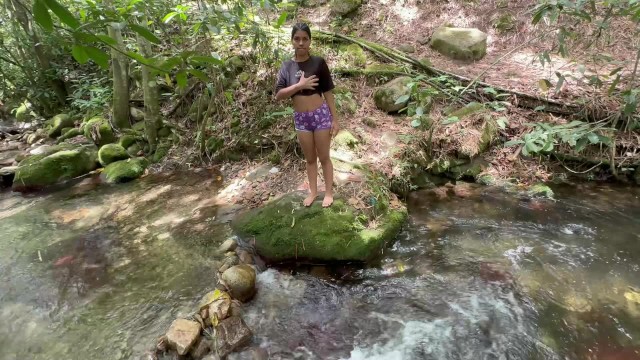 Nasse Saraymike's Pornofilm anschauen