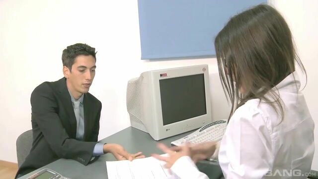 Riprese missionaria con attempata Susana Melo di Bang!