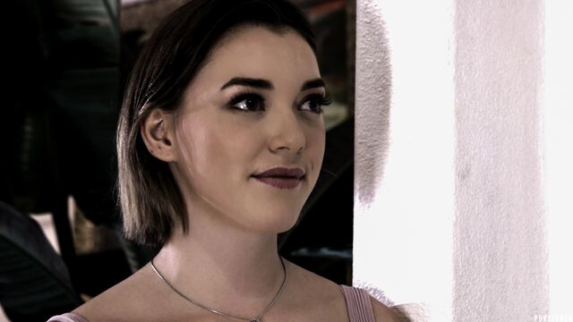 Mira porno con la pasional Anny Aurora