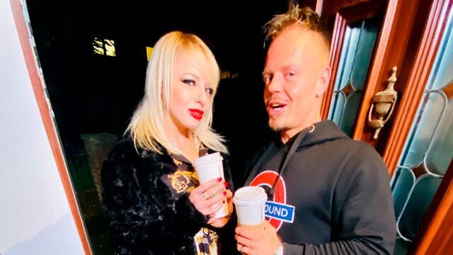 प्रलोभक April का मिशनरी अश्लील