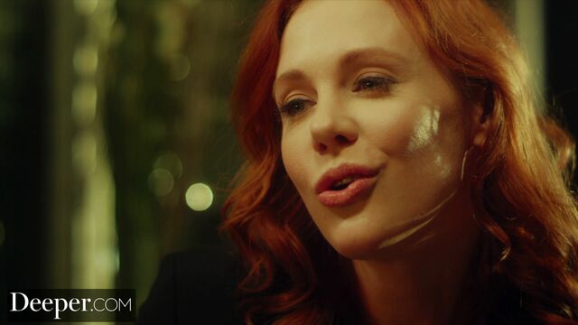 Tráiler con la golosa LaSirena69 y Maitland Ward con culo grande de Deeper