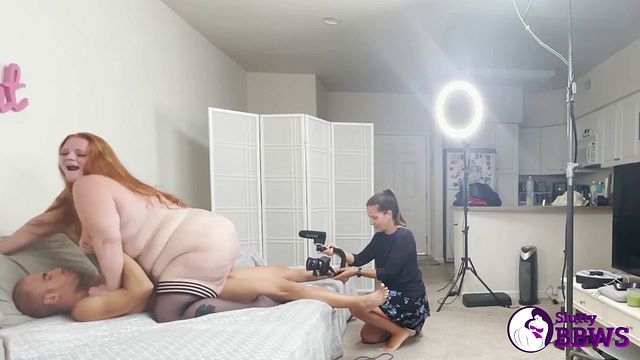 Videata fetish con nobile Julie