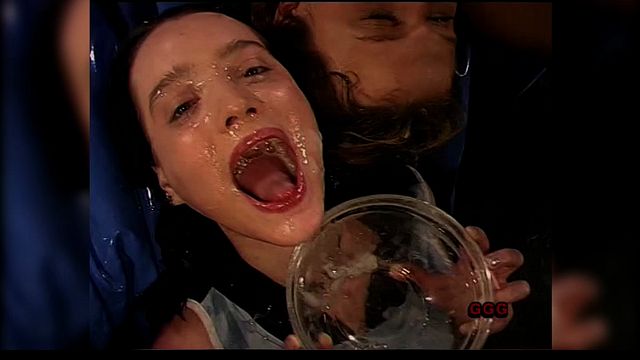 Assista ação da amorosa golpe