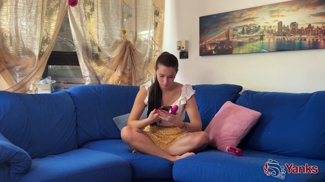 Bettgenossin in Kleine Titten XXX-Clip von Yanks