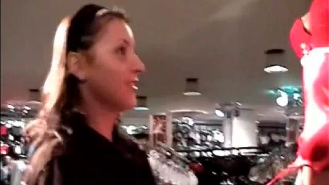 Nicky en acción de posando de Young Libertines