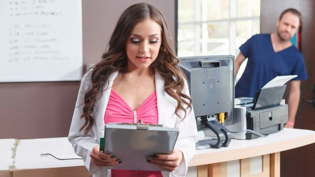 Guarda videata di selvaggia Tiffany Star