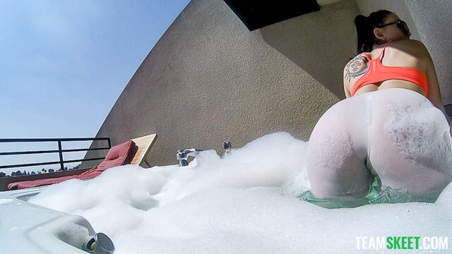 TeamSkeet Classics featuring Mandy Muse's curvy trailer