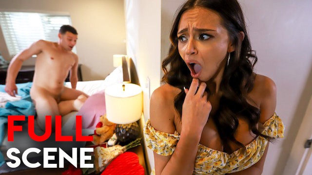 Contenido con la apetitosa Johnny Love y Armani Black con mamada descuidada de Filthy Kings