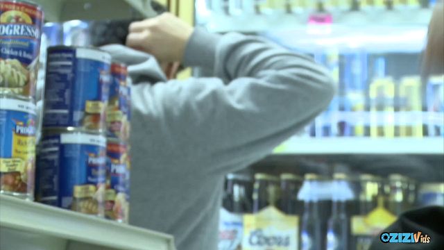 Jasmine Jolie em boquete filmagem no Zizi Vids