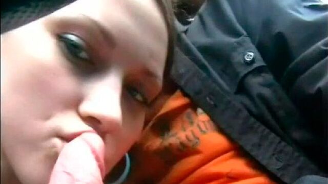 Tanya dans sexe souple de Young Libertines