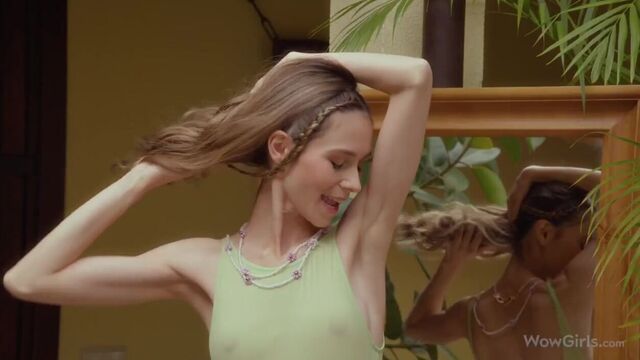 Perky Leona Mia - medium size tits clip - WOW Girls