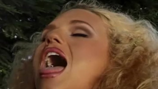 Contenu échangistes de la voluptueuse petite amie 