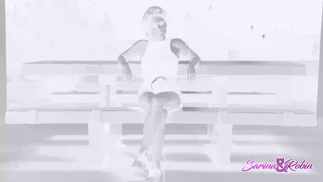 अद्वितीय Nyxi Leon और Sarina Havok का वीडियो देखें