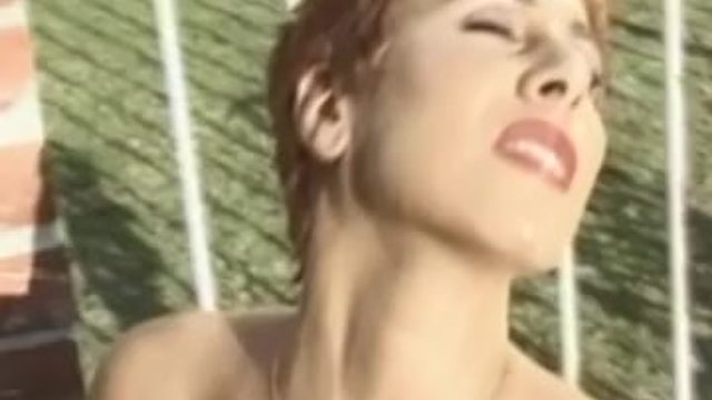 La divina gatita - vídeo de amateur - Screw My Wife Club
