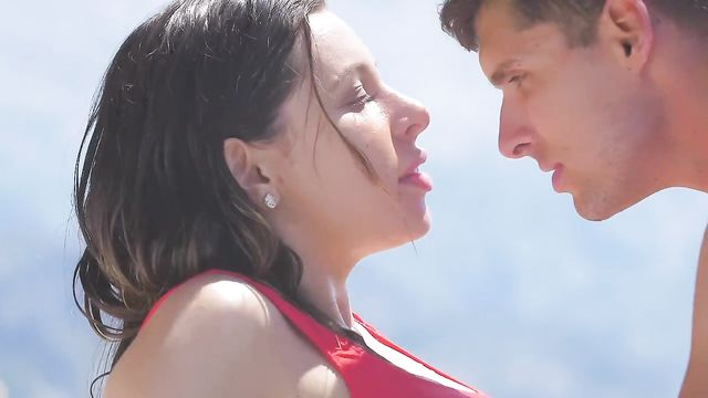 अजीबोगरीब  Ally का किशोर वीडियो