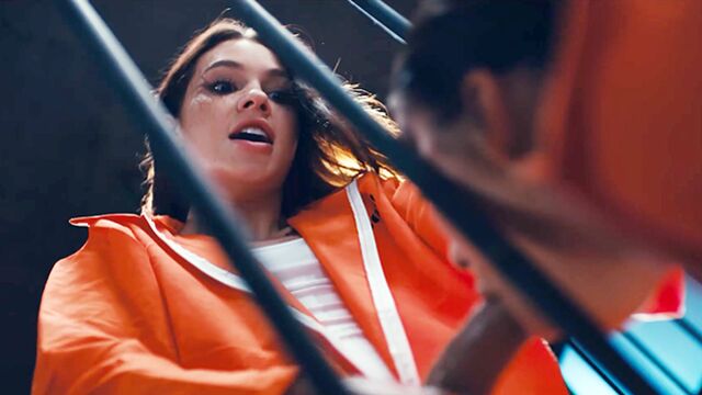 Futanari presenta película con las prisión de Milan Cheek