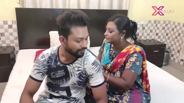 रोमांटिक दृश्य X Prime UK से कामुक शौकिया के साथ