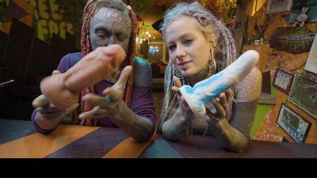 Dirty Dreaz präsentiert Anuskatzz und Lily Lu's Dreadlocks XXX-Film