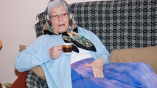 Guarda filmato di ammaliante Agnes