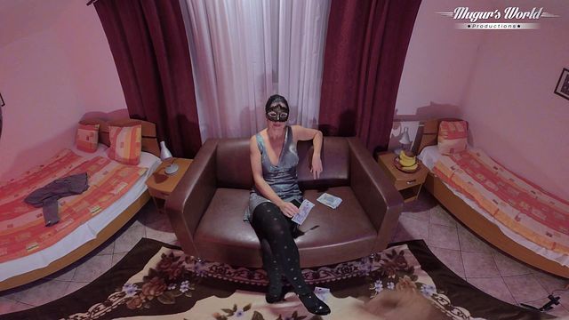 Amative Mugur's mask sex