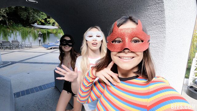 उल्लेखनीय Delilah Day और Sera Ryder में अभिनय किया किशोर फुटेज