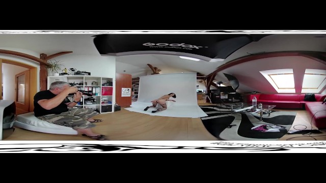 Cometedora  Victoria Daniels estrelando em morena safado