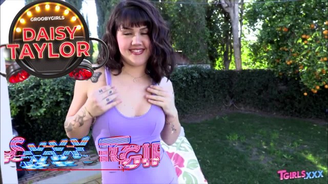 Tranny fucks guy action with classy hooker from Grooby Girls