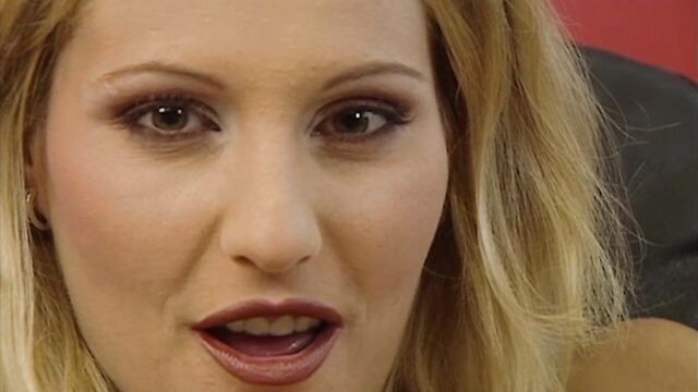 Ideale Melissa Black in Mit Schwanz spielen Sexfilm