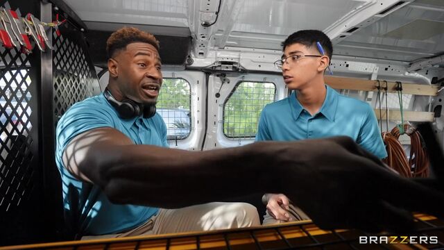 Brazzers Exxtra présente contenu x grosse queue noire de Kiki Klout